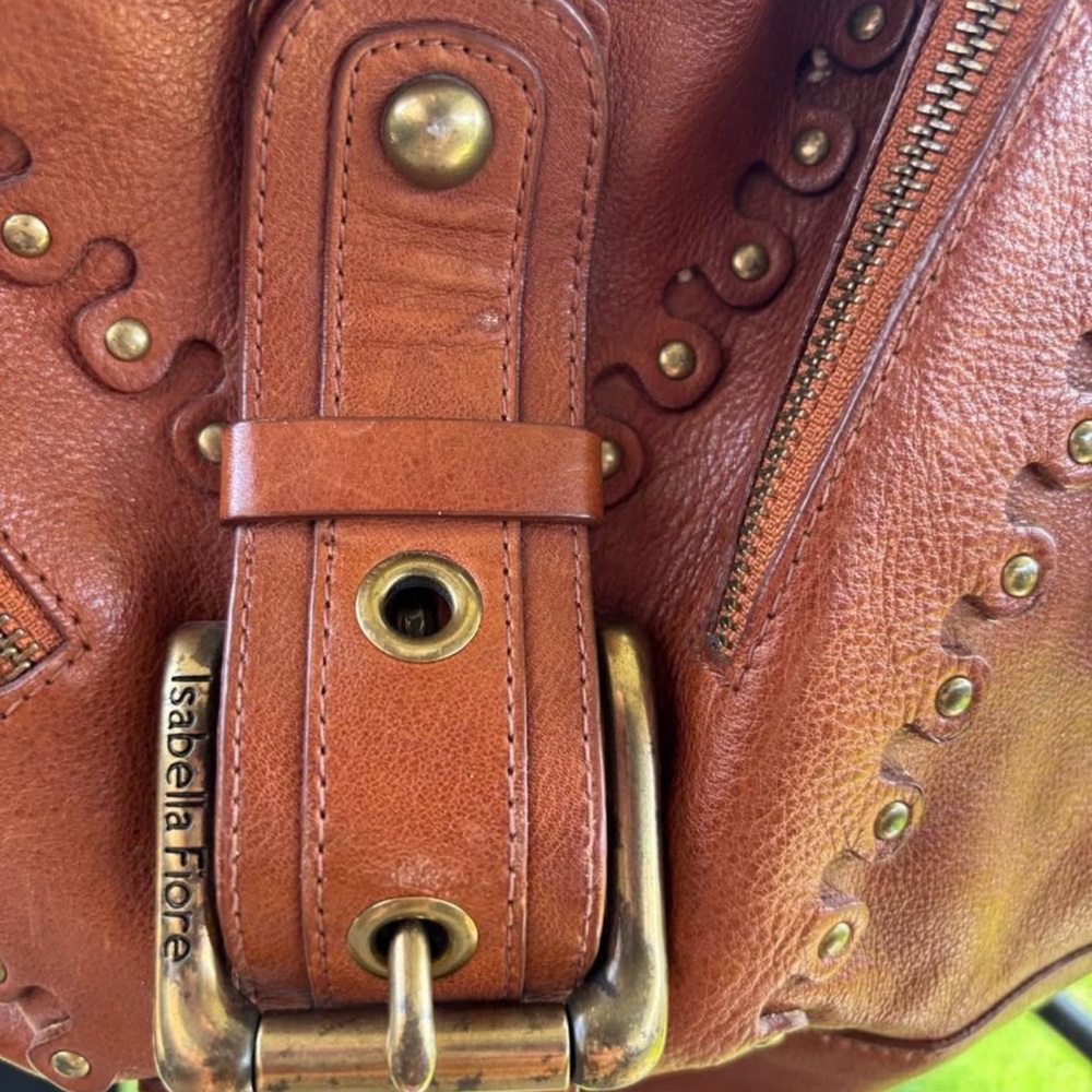 Isabella Fiore Large Studded Hobo Leather Bag ๐ ABSOLUTELY STUNNING ๐ - Picture 5 of 7